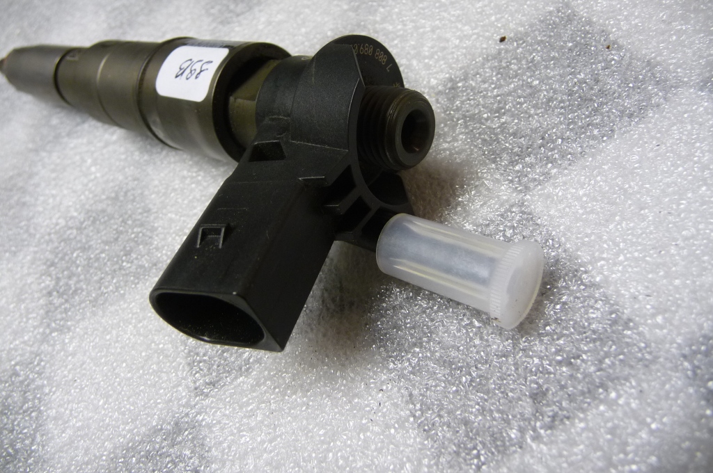 BMW 3 Series X5 Fuel Injection System Injector 13537808089 OEM OE LA