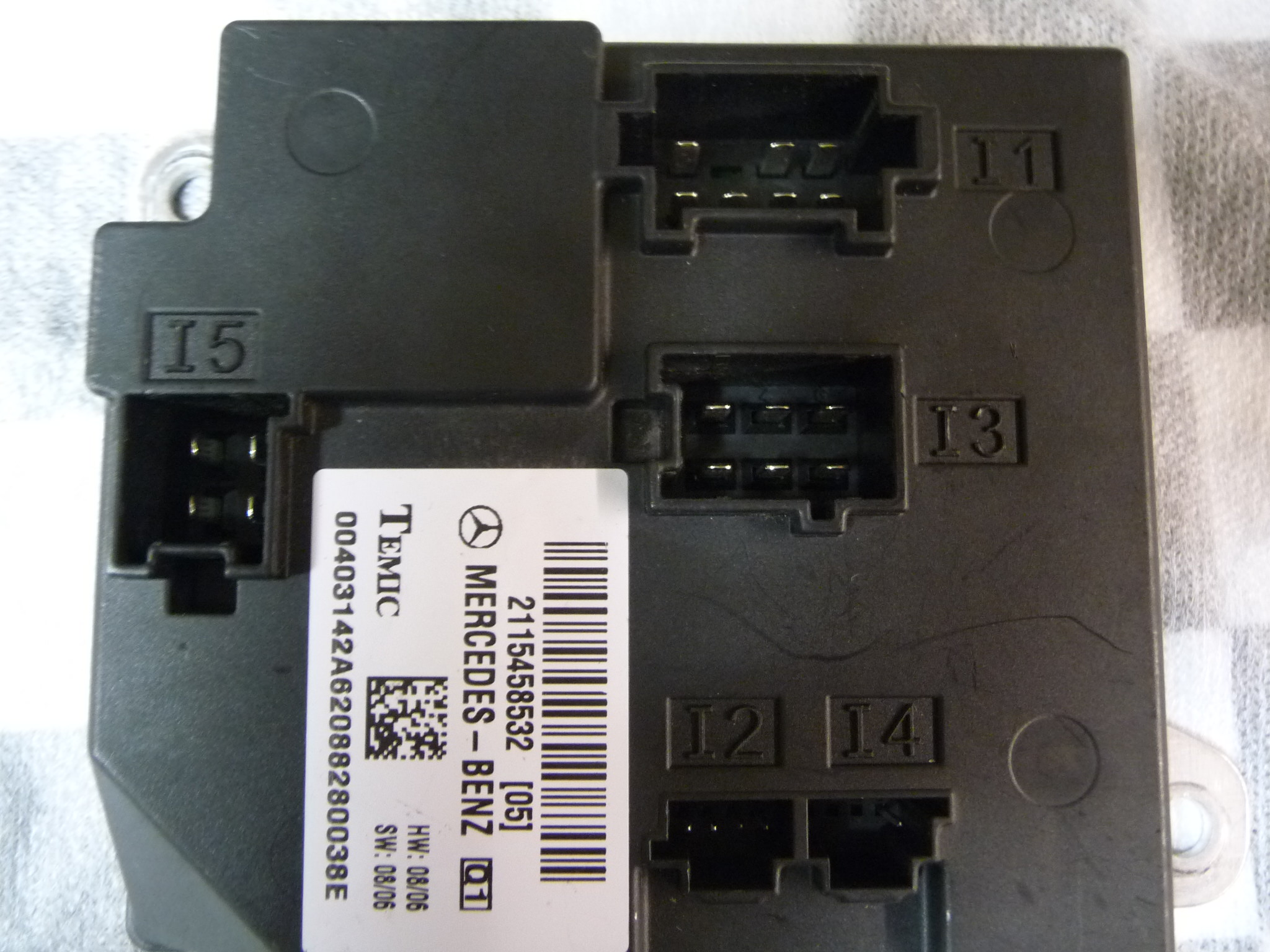 Mercedes Benz W211 EClass Temic Body Control Module 2115458532 OEM OE