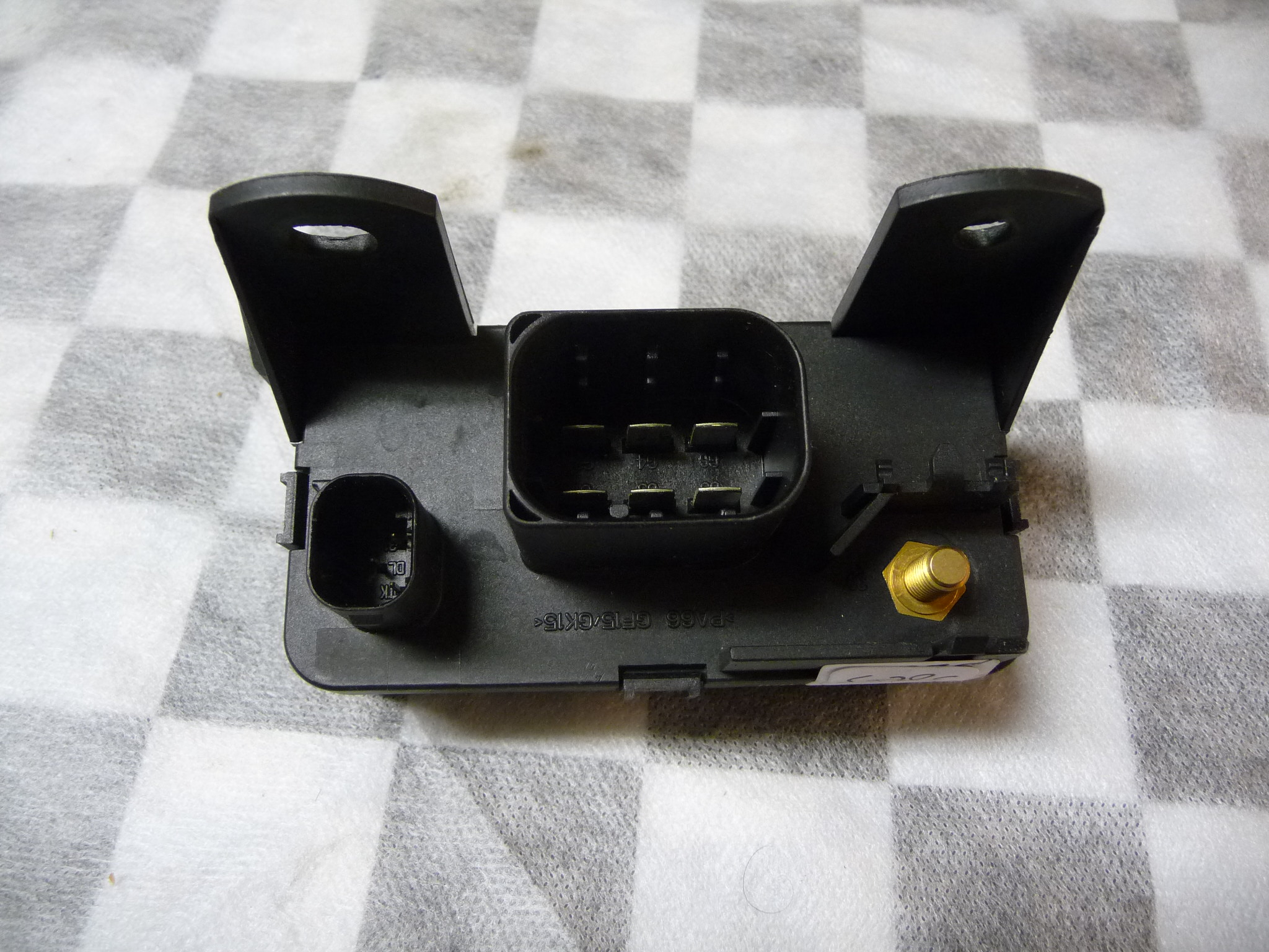 Mercedes Benz E320 Diesel Glow Plug Relay Module A6489000000 OEM OE