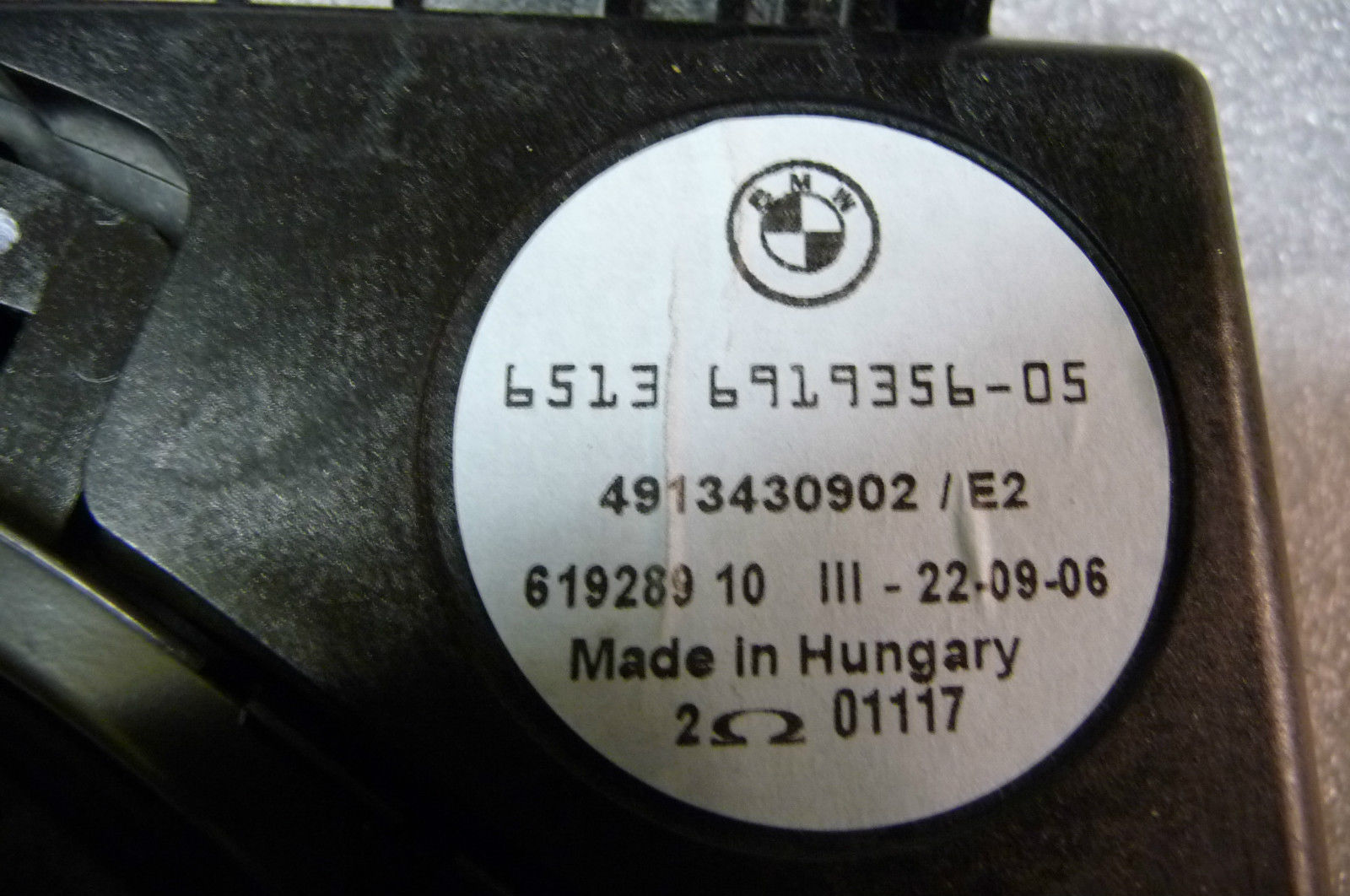 20042010 BMW E60 E61 E63 525i HIFI Audio System Central