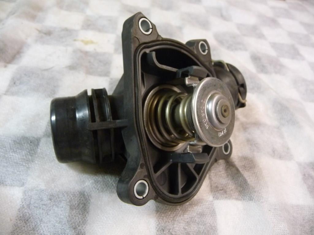 BMW 3 Series X5 Thermostat With Adapter 11517805811 OEM A1