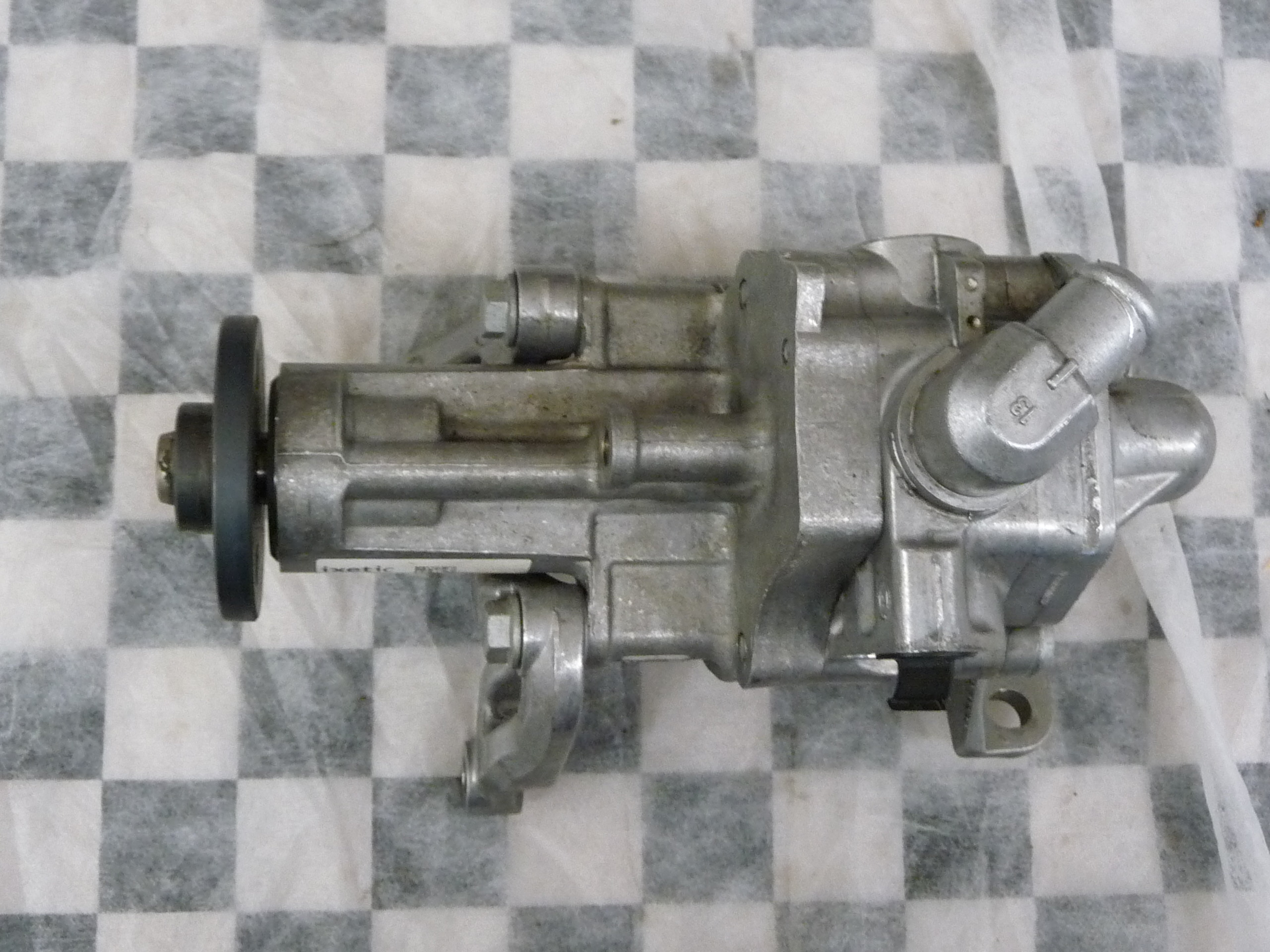 20112014 BMW E70 E71 X5 X6 Power Steering Pump 32416796453 OEM A1 LA