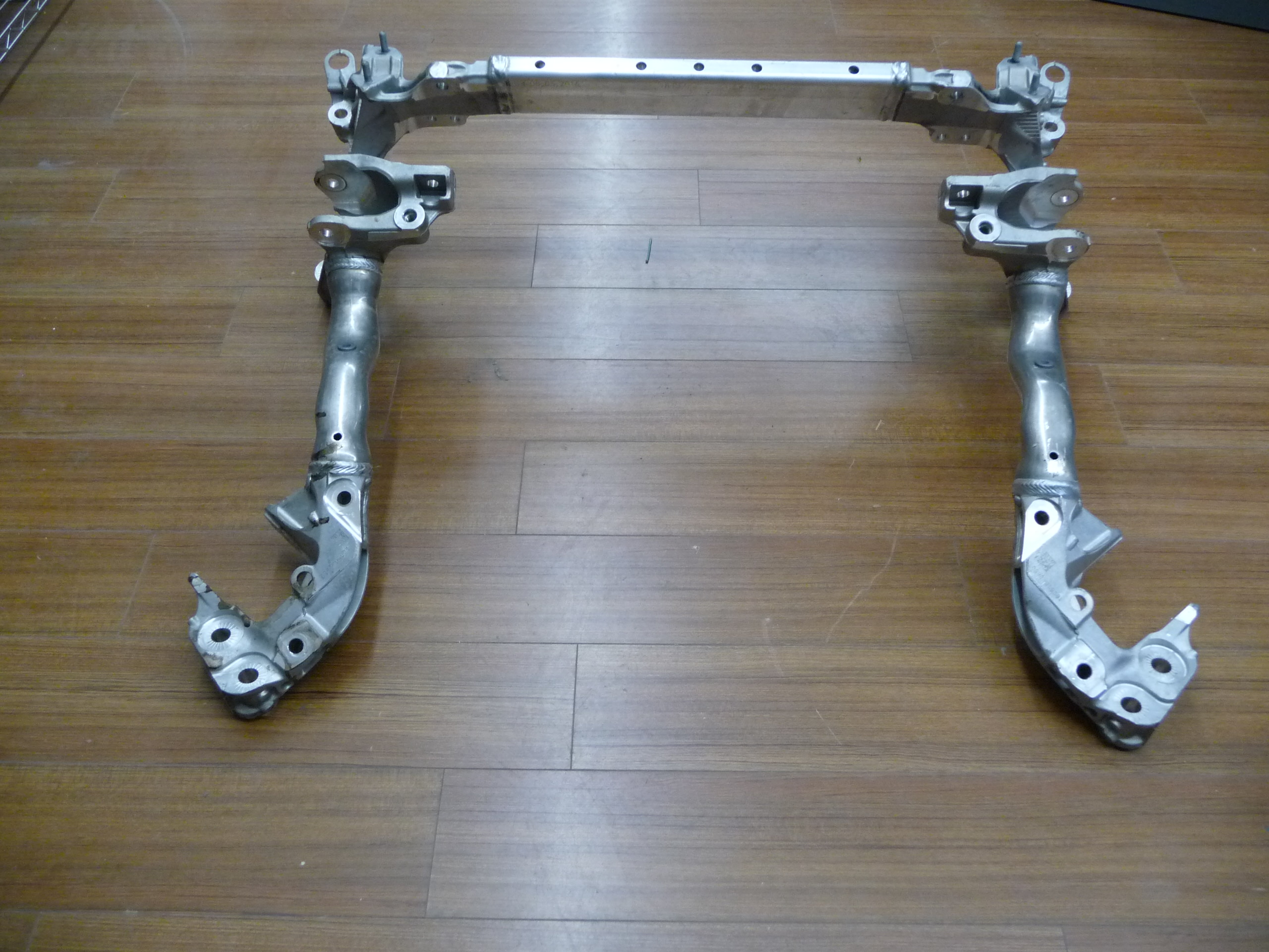 Audi Q5 Front Suspension Subframe Engine Cradle 8R0399315J OEM A1 LA