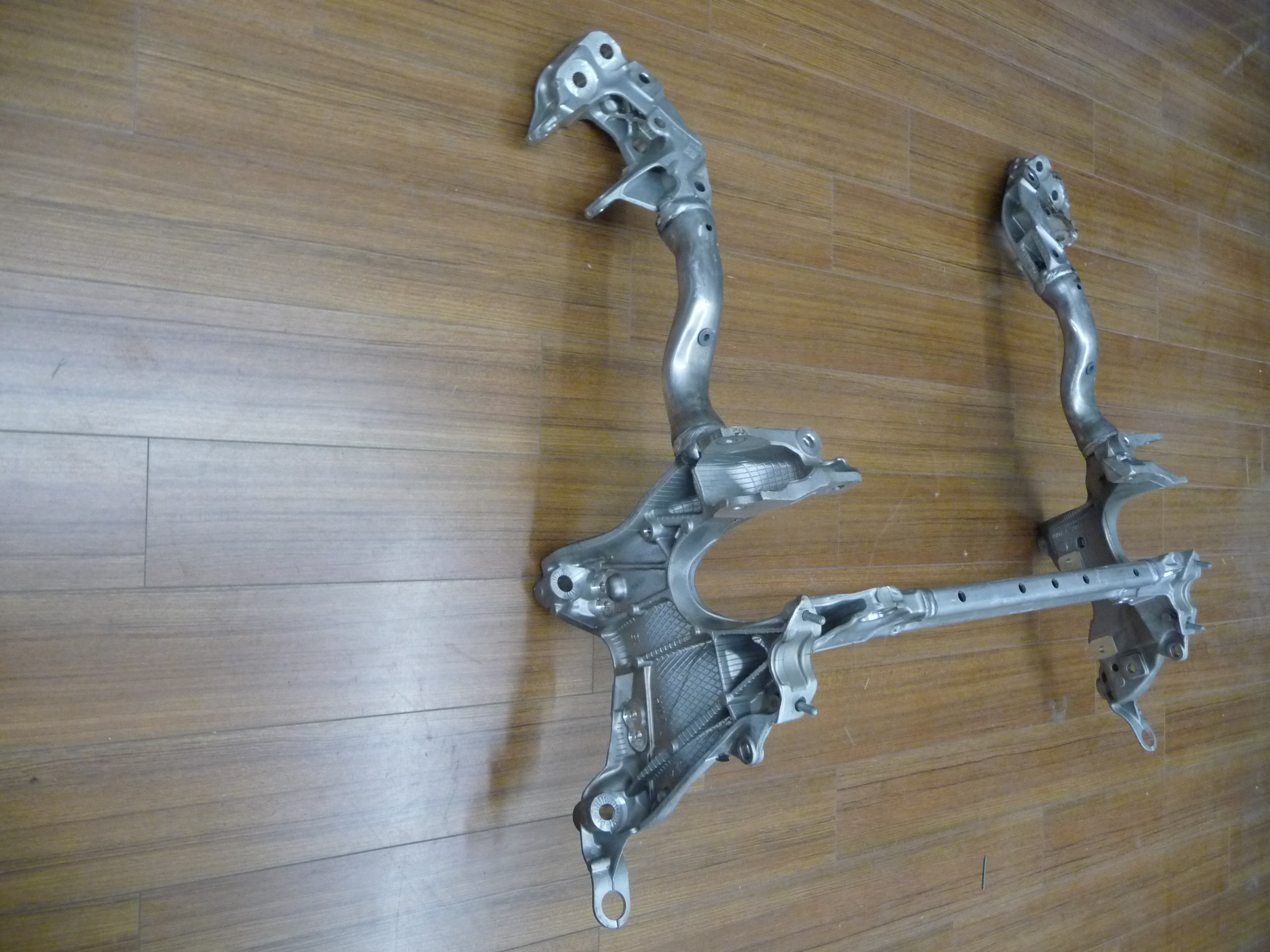 Audi Q5 Front Suspension Subframe Engine Cradle 8R0399315J OEM A1 LA