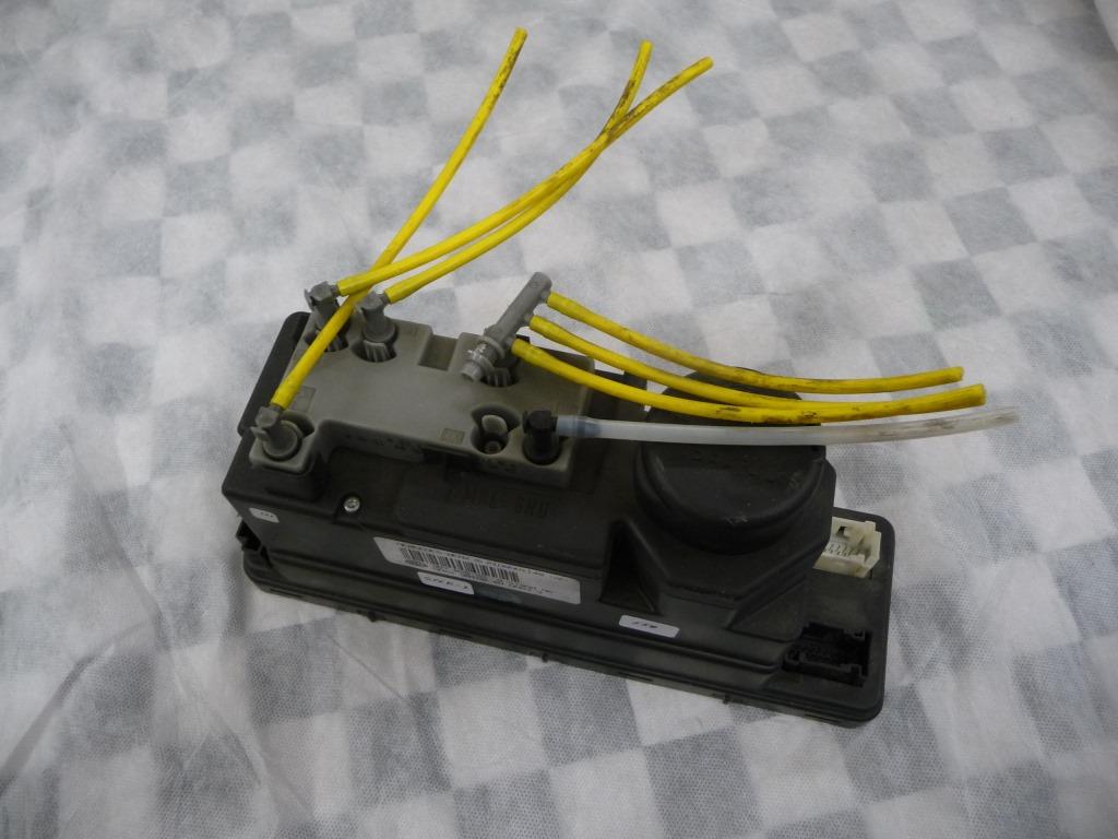 Mercedes Benz W210 E Class Central Locking Vacuum Pump 2108001148 OEM