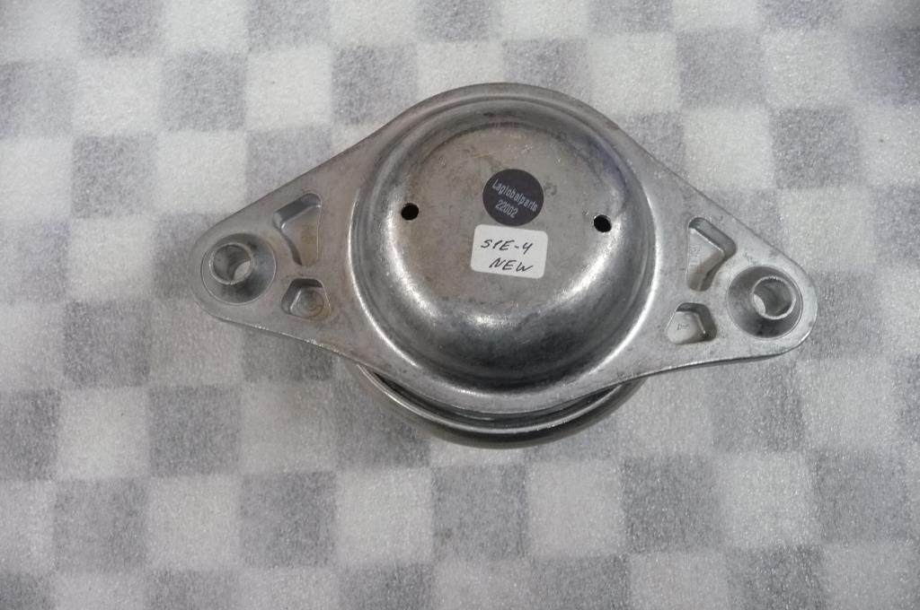 Mercedes Benz GLK350 Engine Motor Mount A2042402017 OEM A1 LA Global