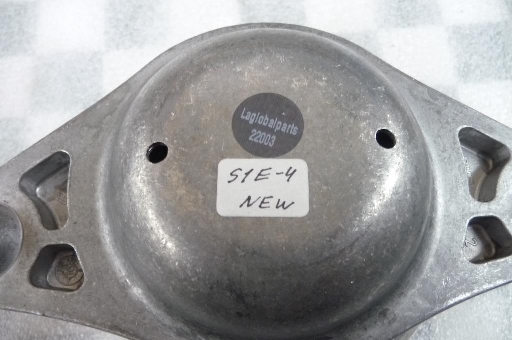 Mercedes Benz GLK350 Engine Motor Mount A2042402017 OEM A1 LA Global