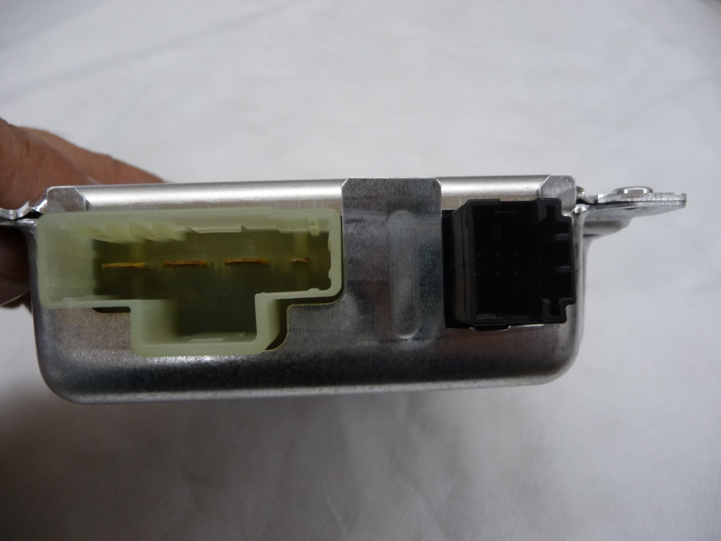 2017-bmw-f30-330e-battery-charge-module-61426819838-oem-a1-la-global