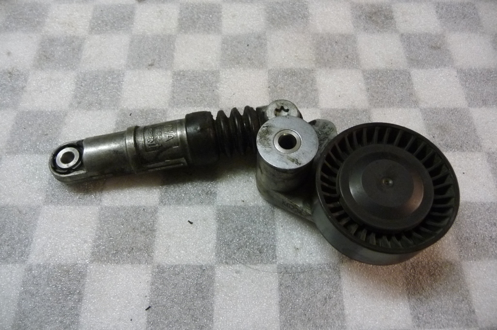 Mercedes Sprinter Belt Tensioner Tension Arm A 6422002670 OEM OE LA