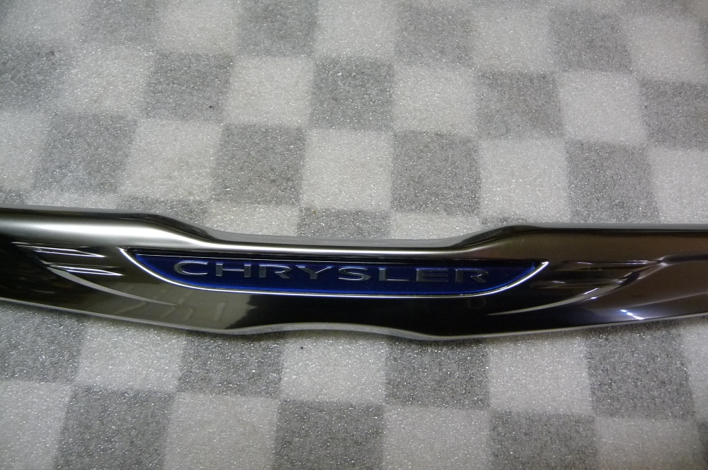 Chrysler Town and Country Front Grill Winged Victory Emblem NEW