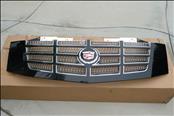 GMC Cadillac GM Escalade Front Radiator Grille Assembly "Take OFF" 23190289 OEM 