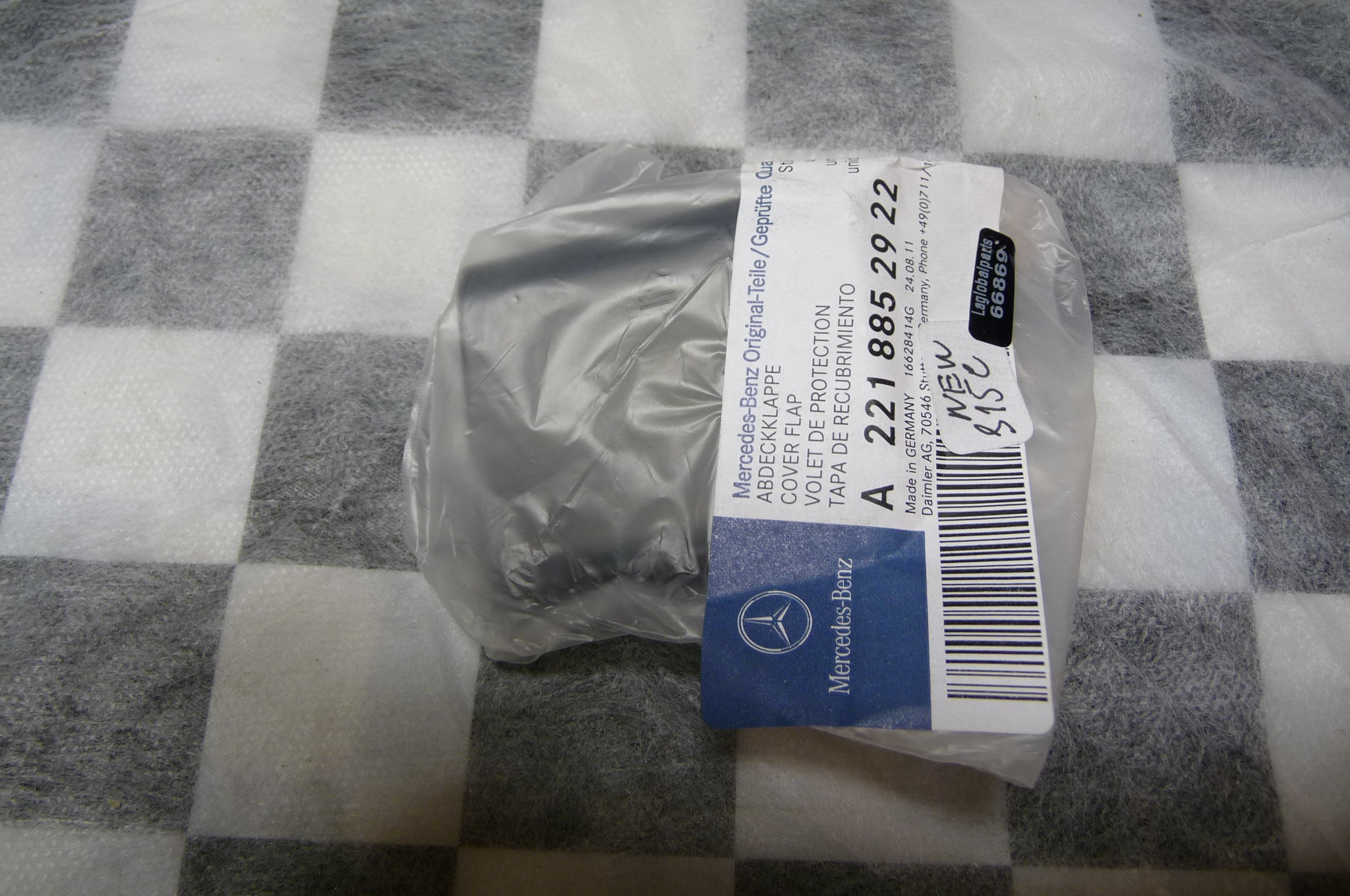 Genuine Mercedes-Benz S-Class W221 Rear Bumper Tow Eye Cover – OEM A22188529229999