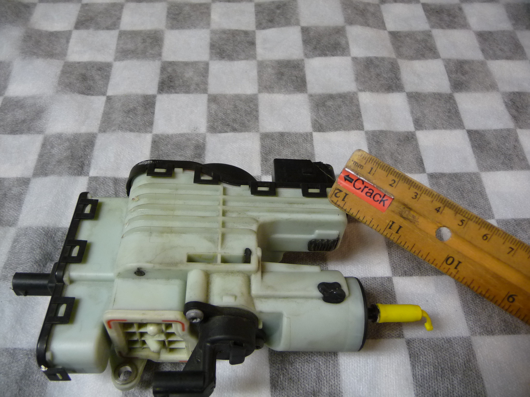 Volkswagen Crafter Bosch Fuel Pump 0928404008 OEM OE | LA Global Parts