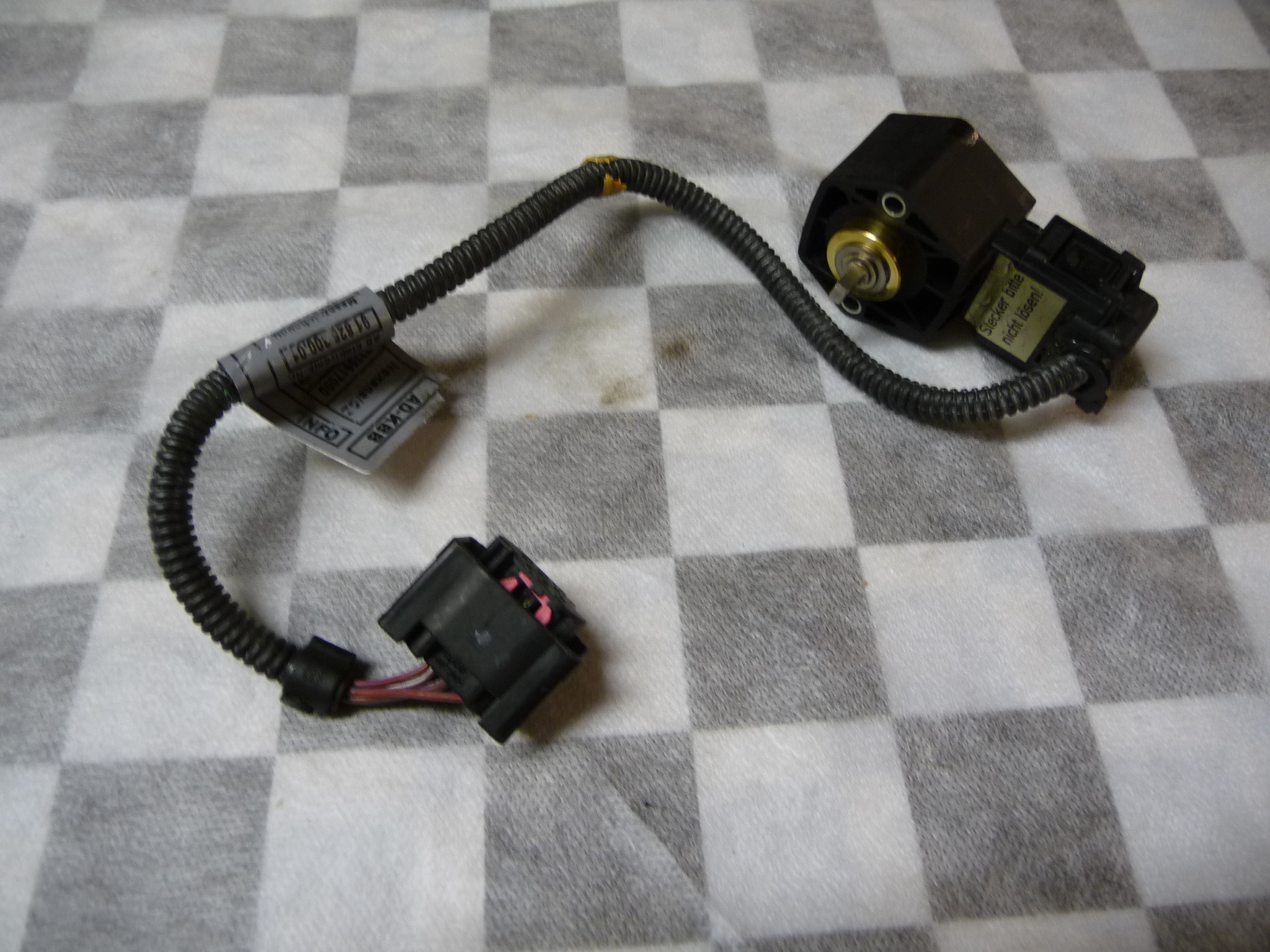 BMW M3 E90 E92 E93 DCT Throttle Body Bodies Hal Sensor 7841706 OEM OE