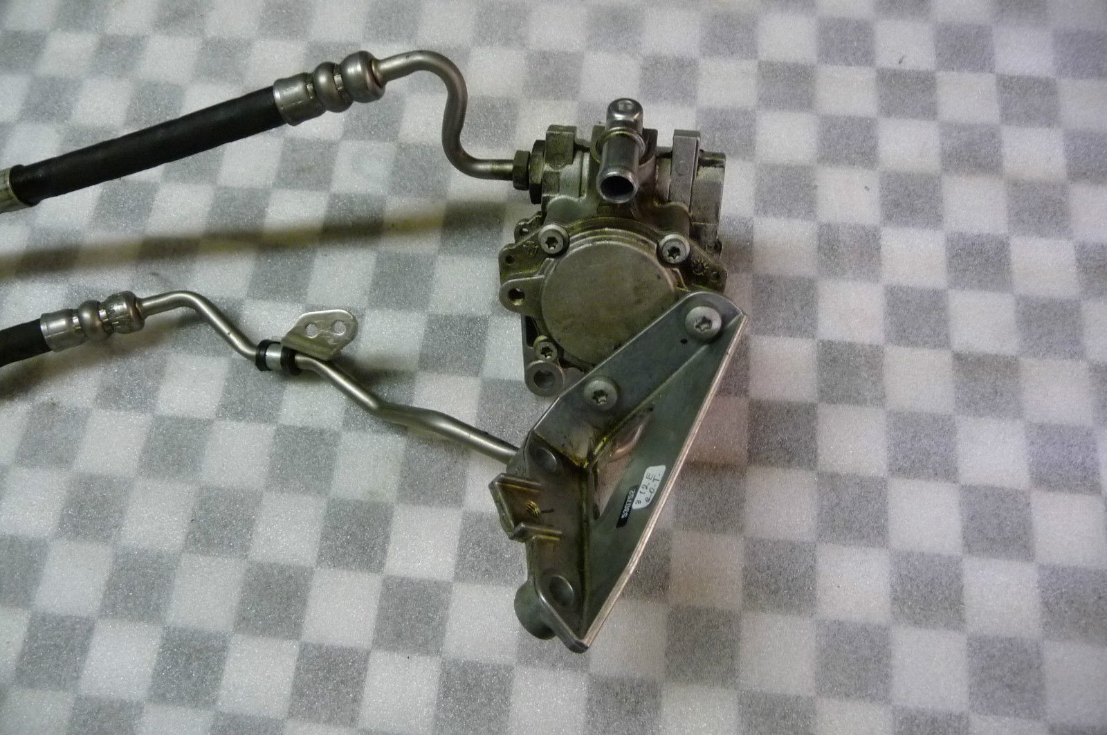 BMW 5 Series Power Steering Pump LUK LF30 Assy. Complete 32416777321