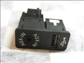 2013 2014 2015 2016 2017 BMW F30 F31 F34 320i 328d 330i USB/AUX-IN Socket 84109229247 ; 84109229245 OEM A1