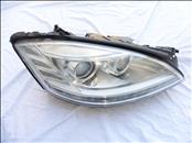 Mercedes Benz W221 S550 Right Passenger Xenon Headlight 2218202639 For Parts