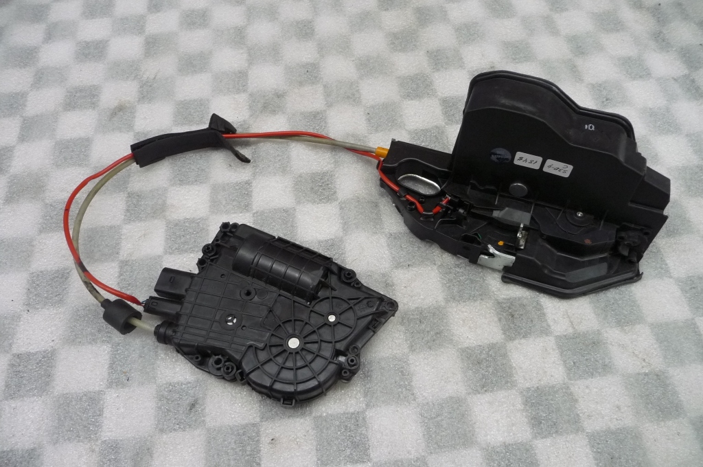 BMW F i Gran Coupe Front Left Door Lock Actuator