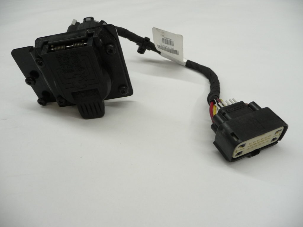 14 18 Tesla Model X Rear Trailer Light Connector Adapter 00 C Oem La Global Parts