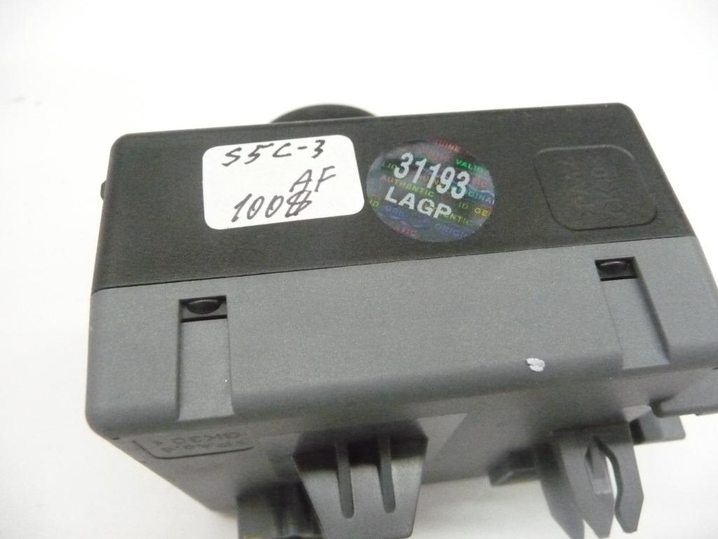 2010-2015 Mercedes Benz C250 C300 C350 Ignition Module A2079052900 OEM