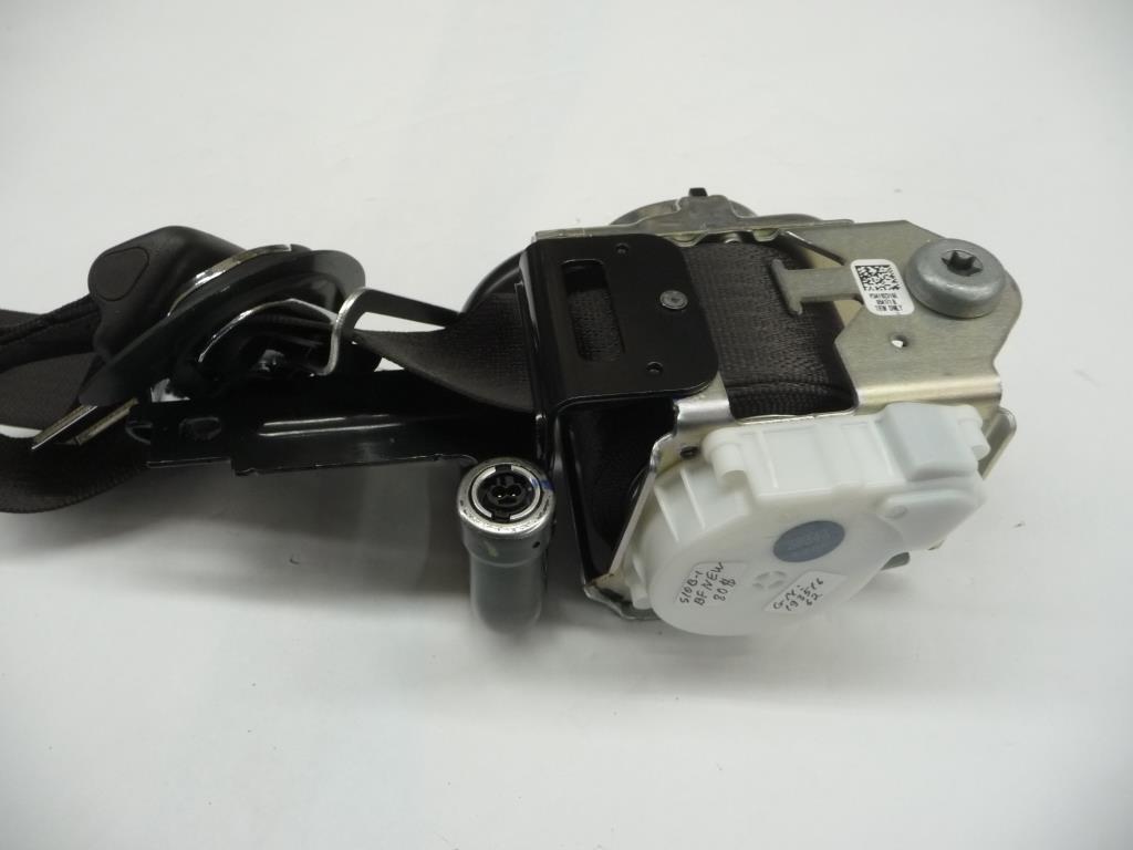 2015-2016 Chevrolet Silverado, GMC Sierra Driver Seat Belt Kit 19351662 ...