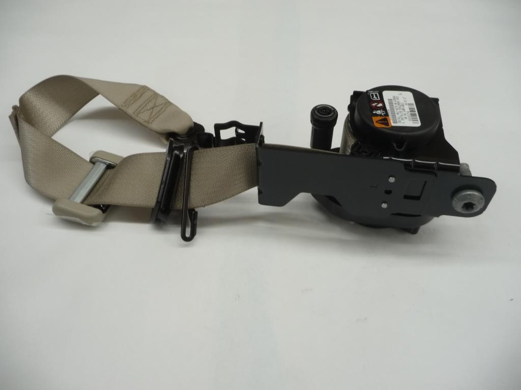 20112016 Cadillac SRX Front Left Driver Seat Belt 19301477 OEM A1 LA