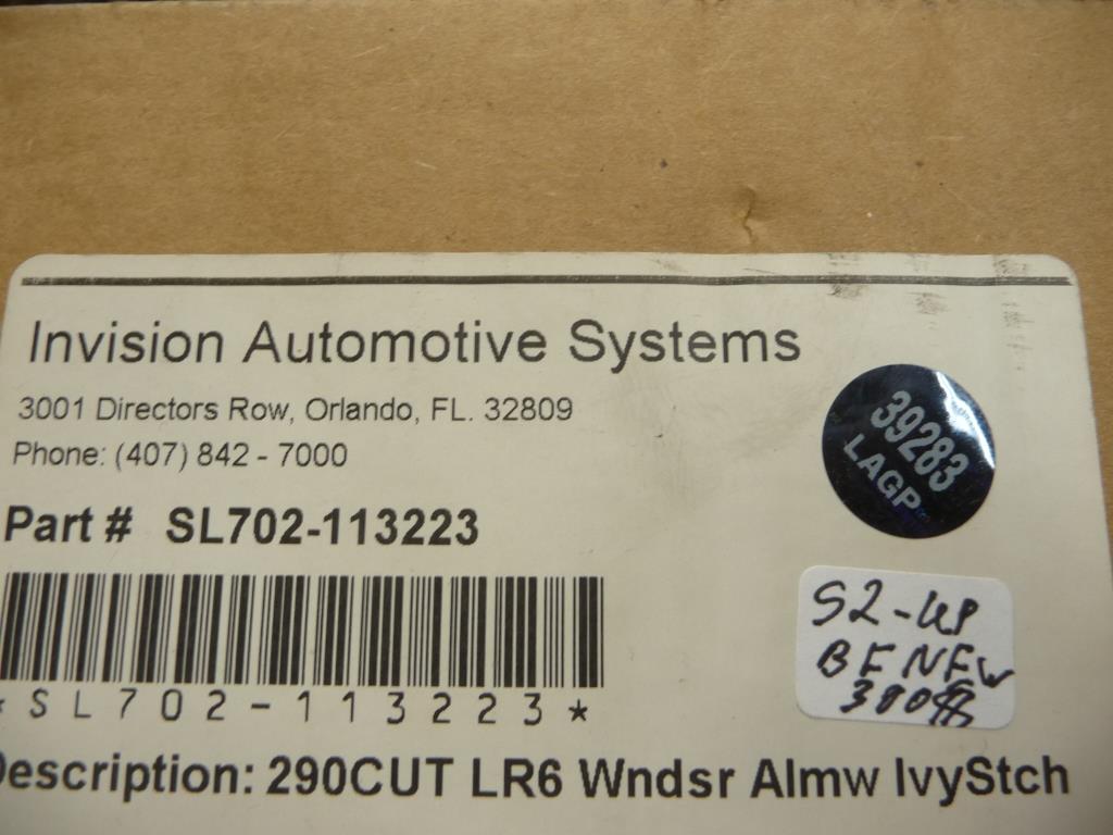 1013 Land Range Rover HSE Invision Automotive Dual DVD Monitor Almond