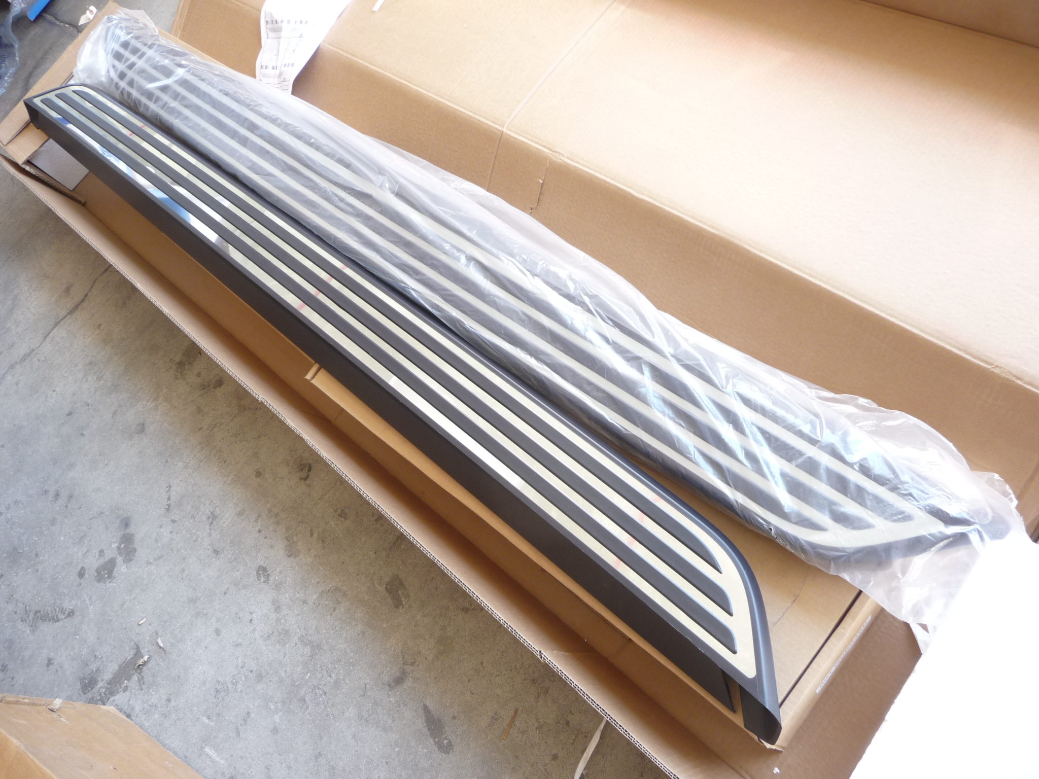 20112015 Dodge Durango Running Boards, Black, Chrome Accent 82212294AB