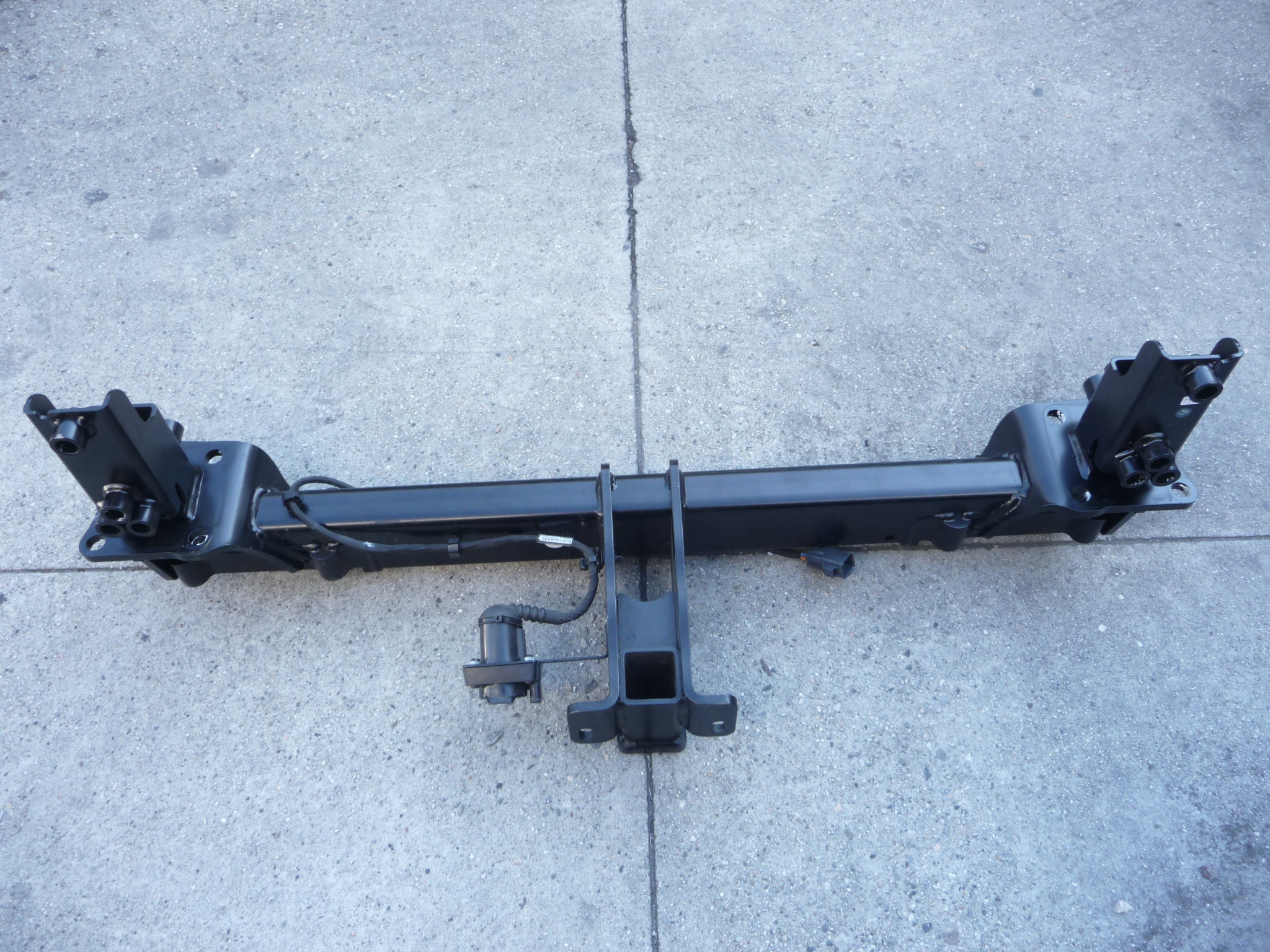 2021 Land Rover Defender Rear Tow Bar L8BM17K817FC Trailer Hitch
