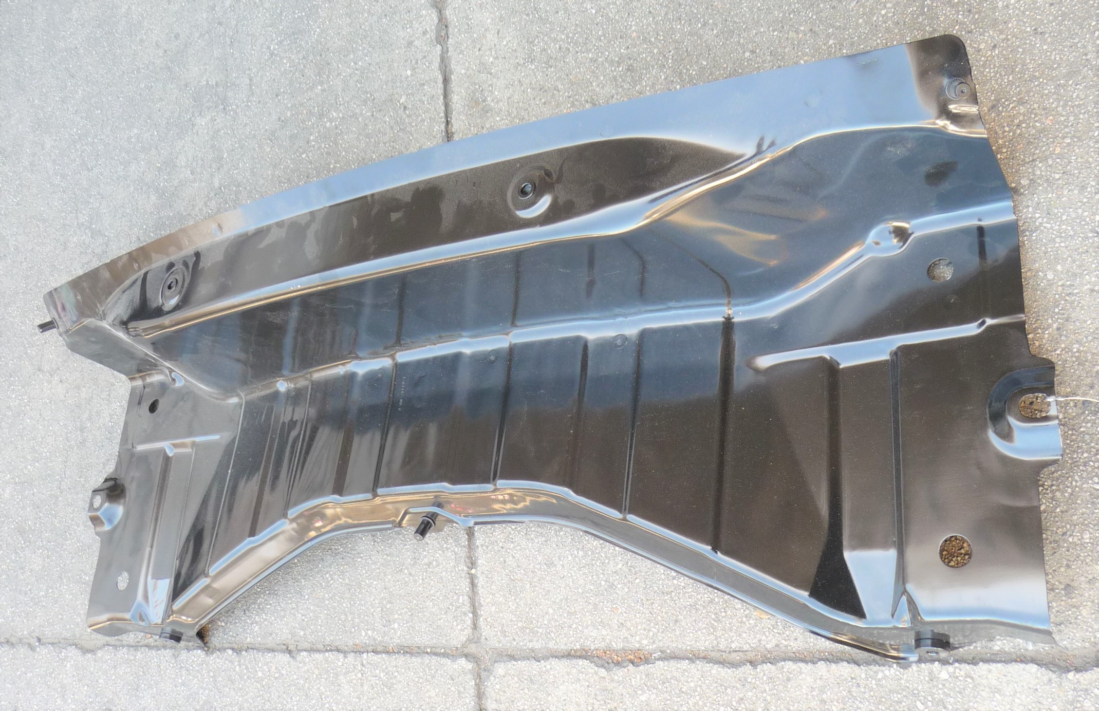 20202022 Tesla Model Y Rear Body Panel Frame 148774400C; 148774200