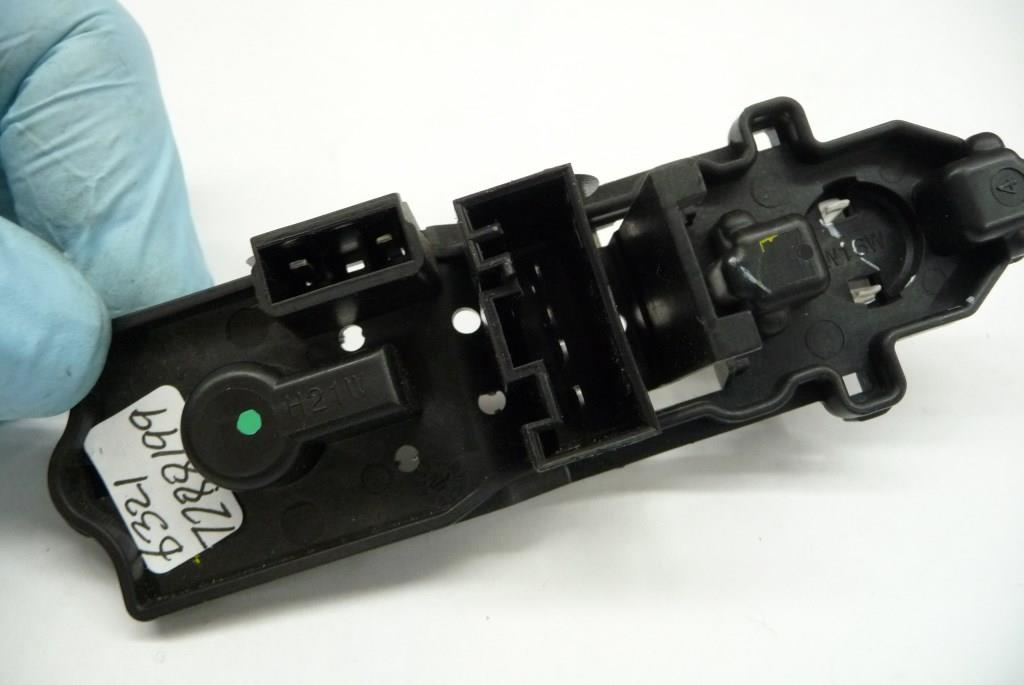 20112017 BMW F25 X3 Rear Tail Light Bulb Socket 63217288199 OEM A1