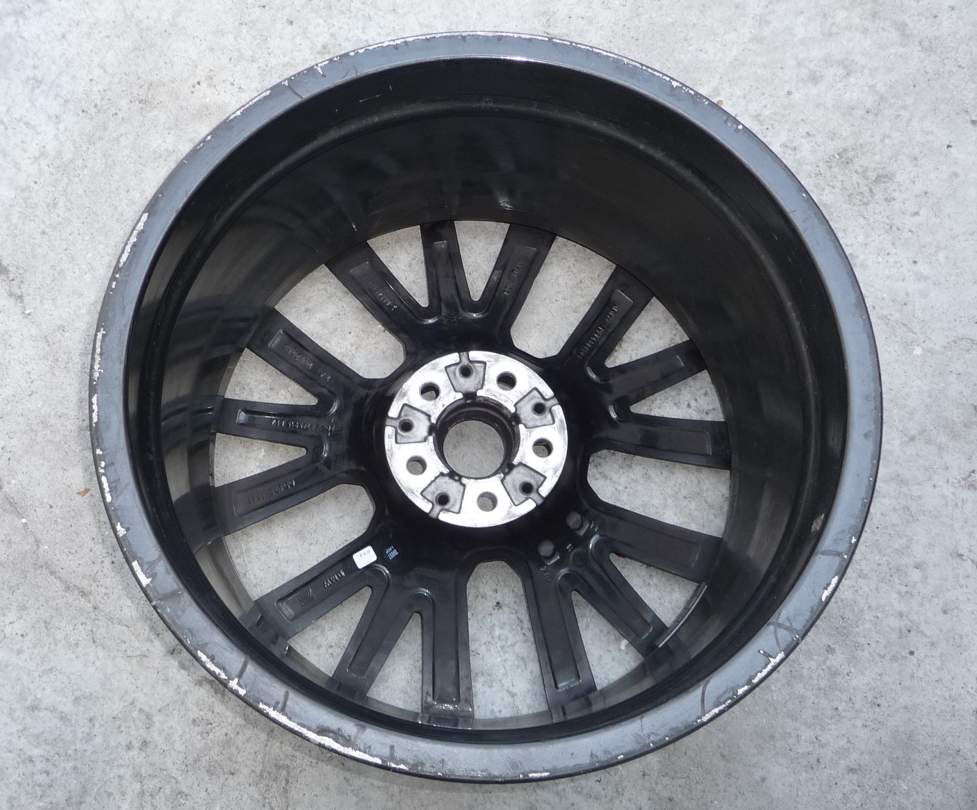 20-22-bmw-g11-g12-740i-m760i-rear-20-rim-wheel-10jx20-orbitgrey