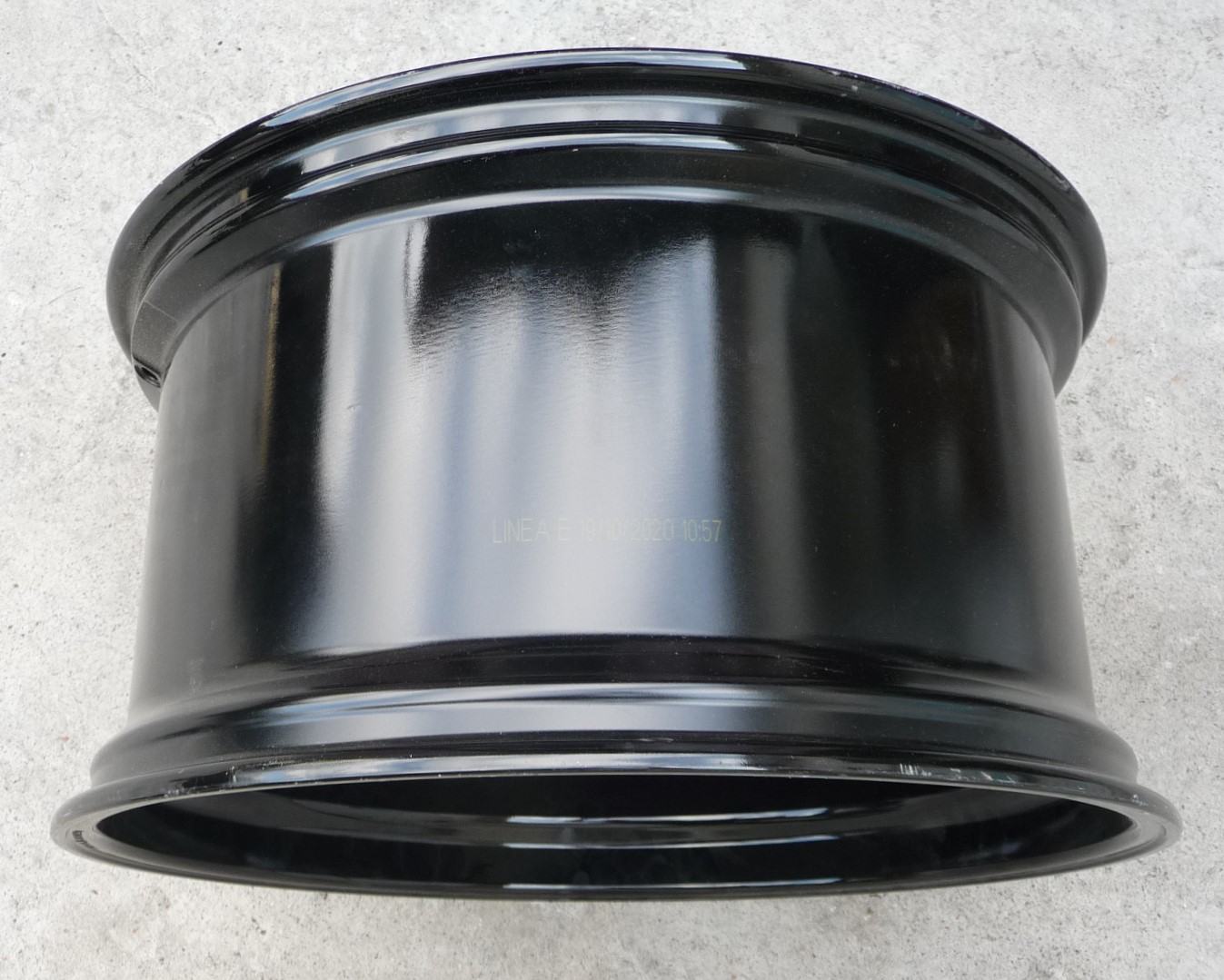 20192022 Urus Rear 22"x11.5" Auriga Rim 5x130 4ML601025S