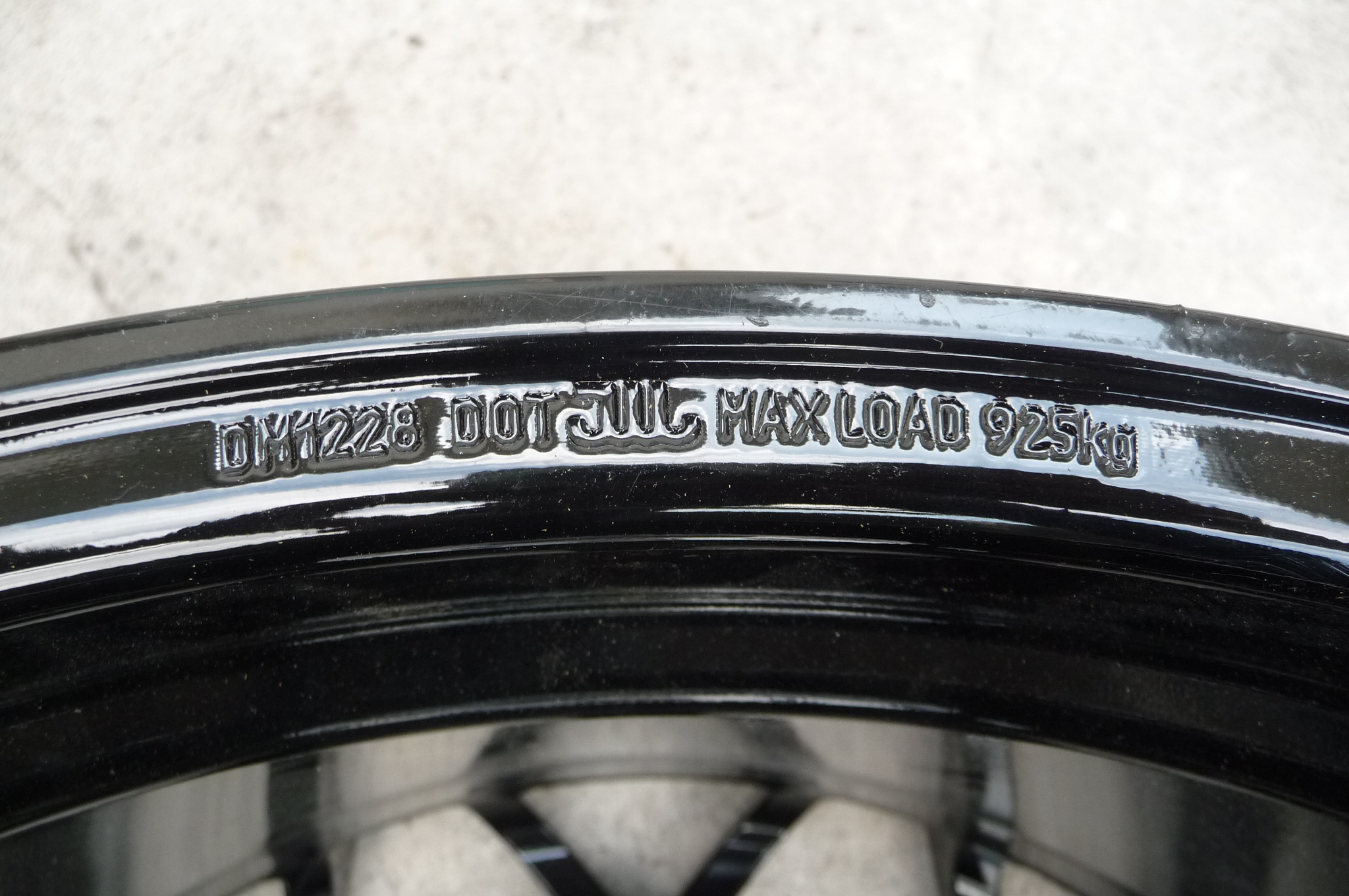 20192022 Urus Rear 22"x11.5" Auriga Rim 5x130 4ML601025S