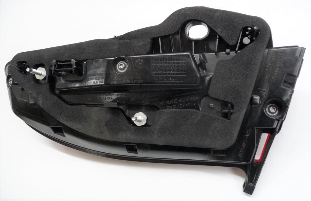 2020-2022-bmw-g11-g12-740i-rear-driver-left-back-up-light-63219854649