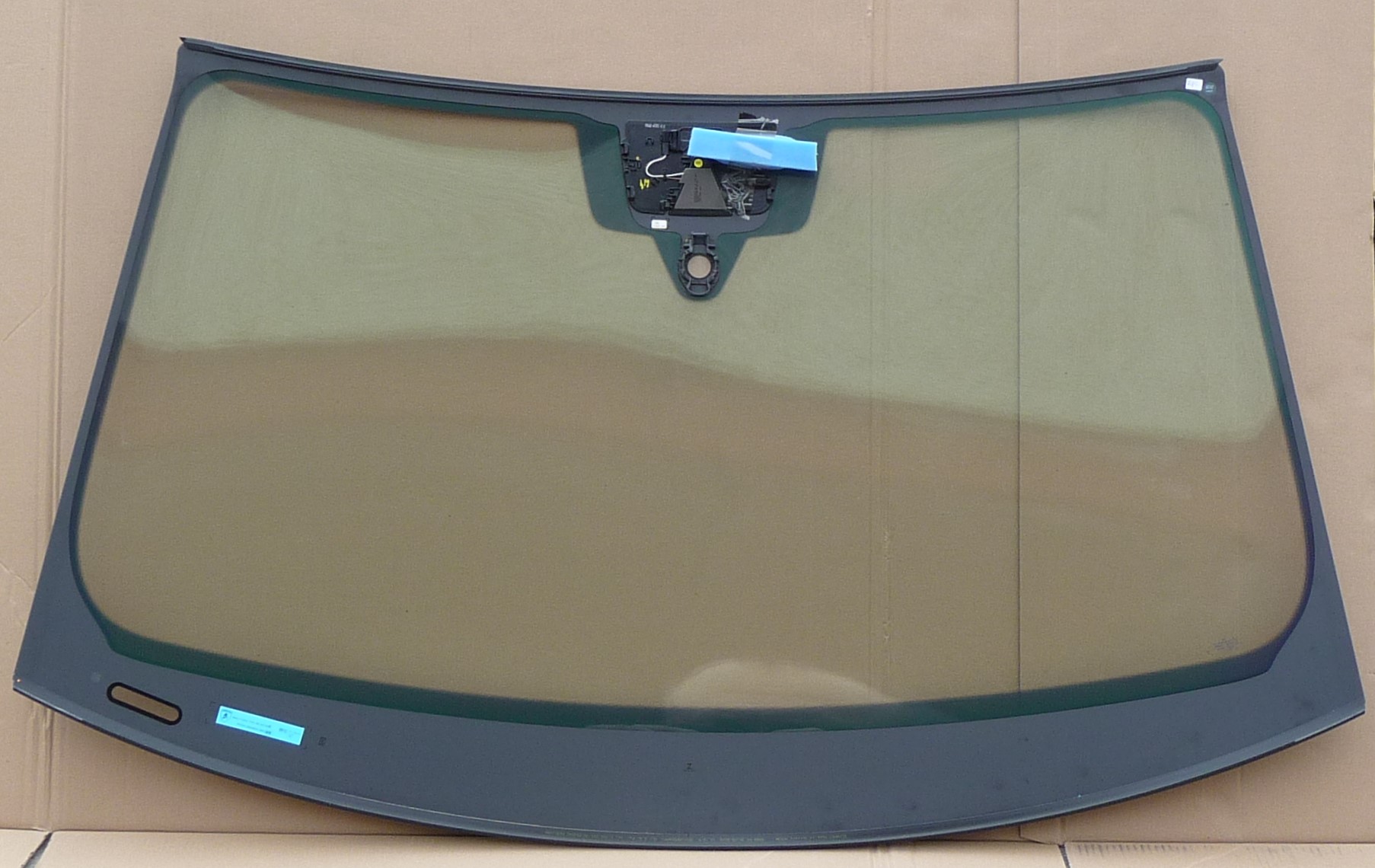 20182022 Urus Front Windshield Glass 4ML845099G OEM LA