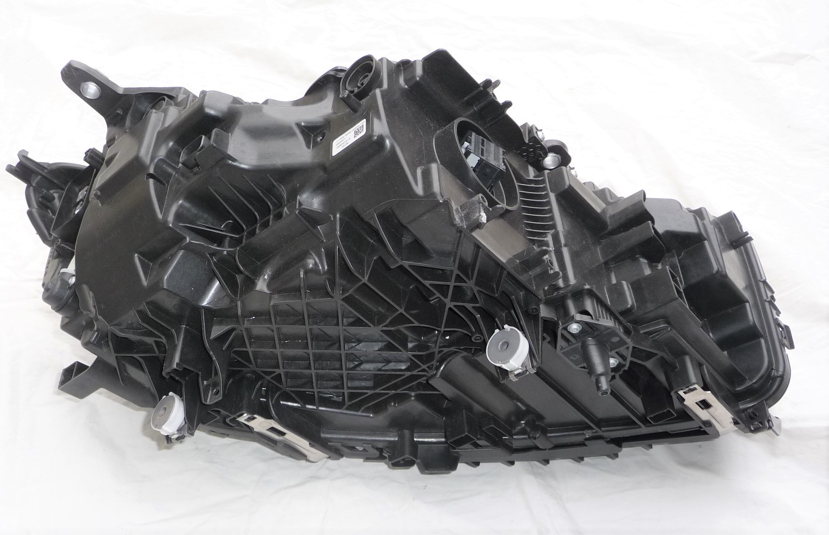 20-22-bmw-740i-750i-g11-g12-740i-750i-left-bare-headlight-led