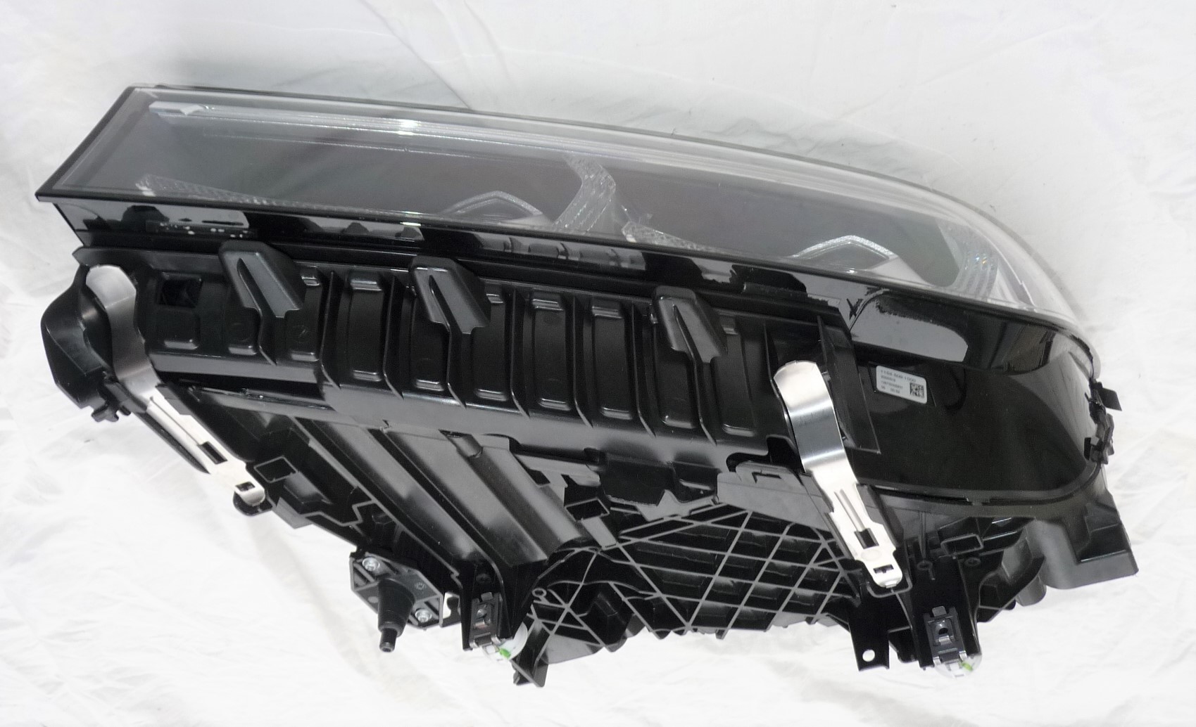 20-22-bmw-740i-750i-g11-g12-740i-750i-left-bare-headlight-led