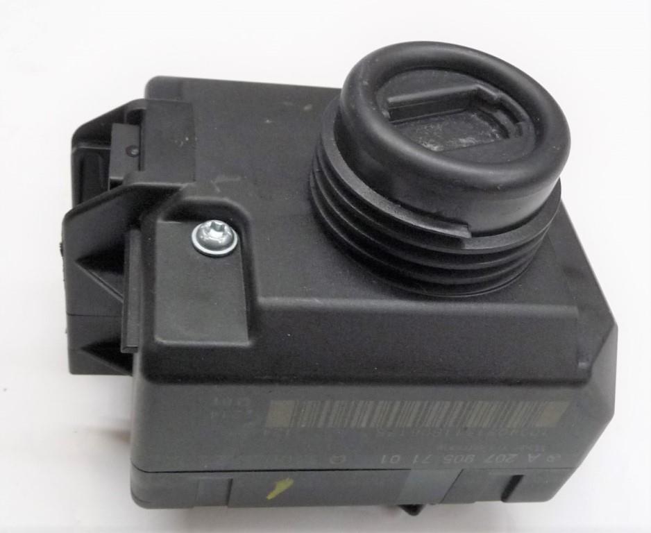 20122015 Mercedes Benz W204 Ignition Switch Control Module A2079057101