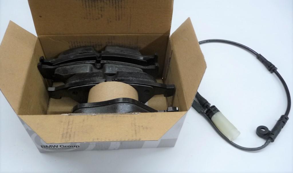 20072010 BMW E60 528i Set Of Brake Pads With Wear Sensors 34112339273