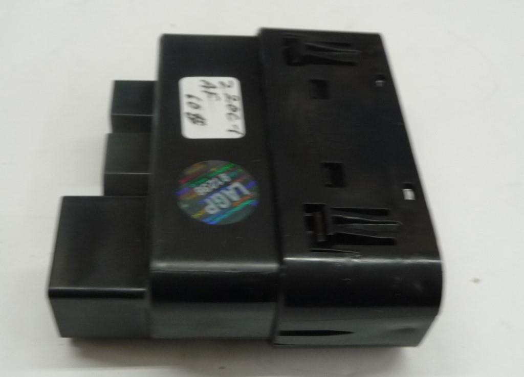 2021 Chrysler Pacifica, Voyager Media Hub USB Port 68493753AA OEM A1