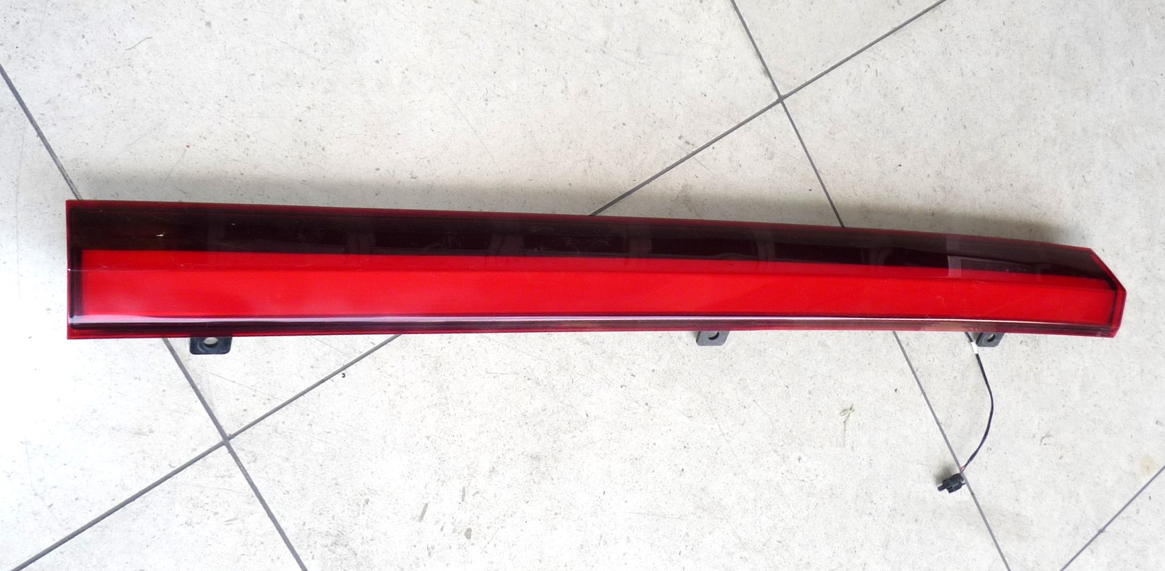 2021-2024 Rivian Amazon EDV Middle Section Upper Taillight Lamp ...
