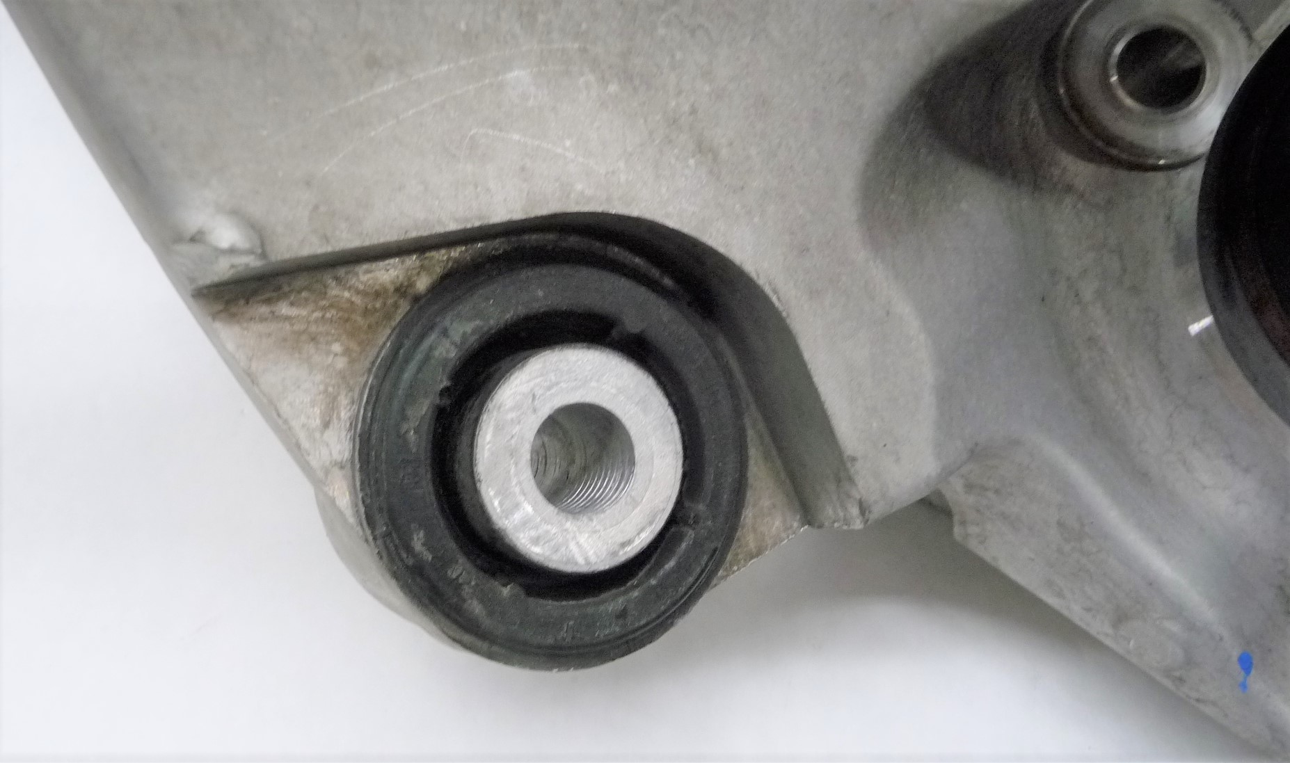 2022-2024 Rivian R1T R1S Rear Right Suspension Knuckle Spindle ...