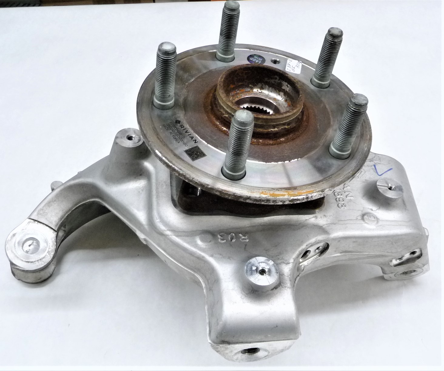 2022-2024 Rivian R1T R1S Rear Right Suspension Knuckle Spindle ...