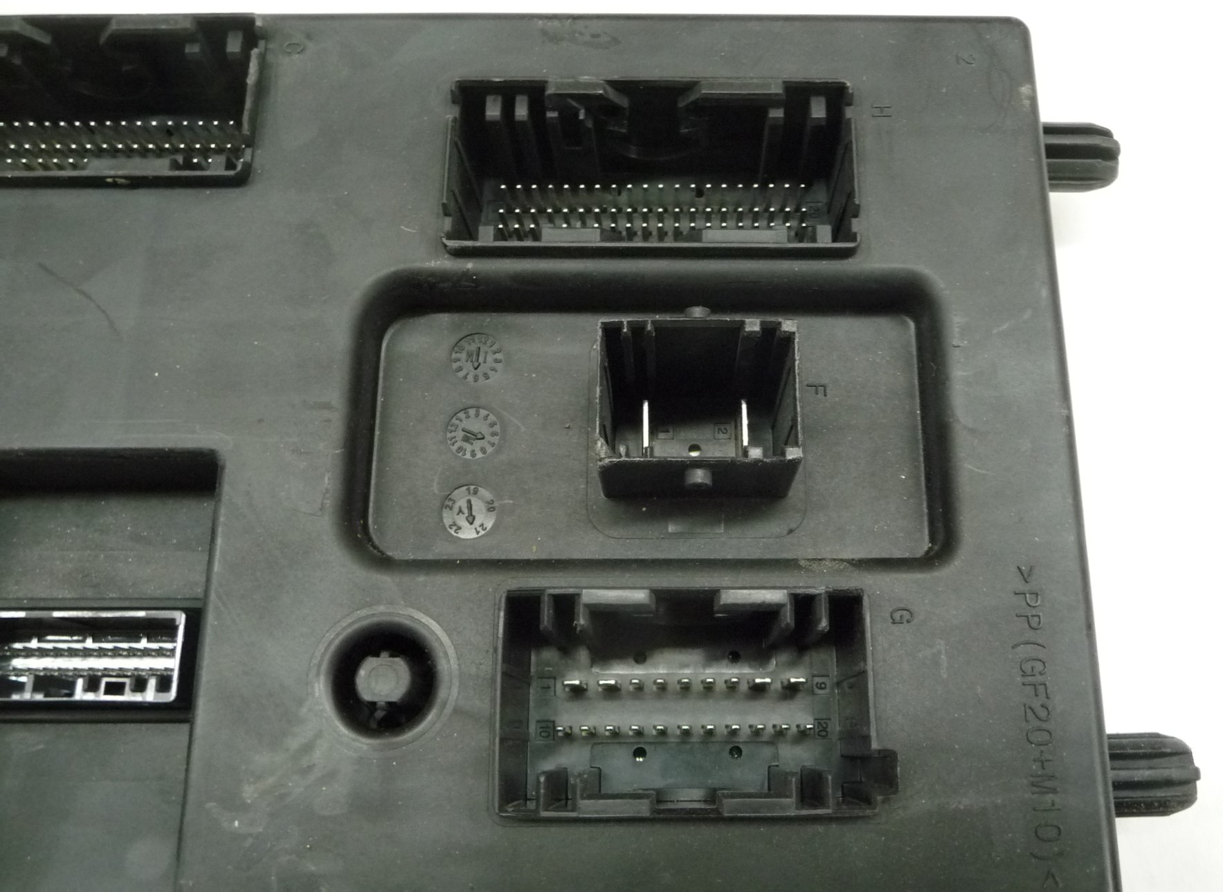 2019-2025 Land Rover Defender BCM Body Control Module M8E2-14F041-AB ...