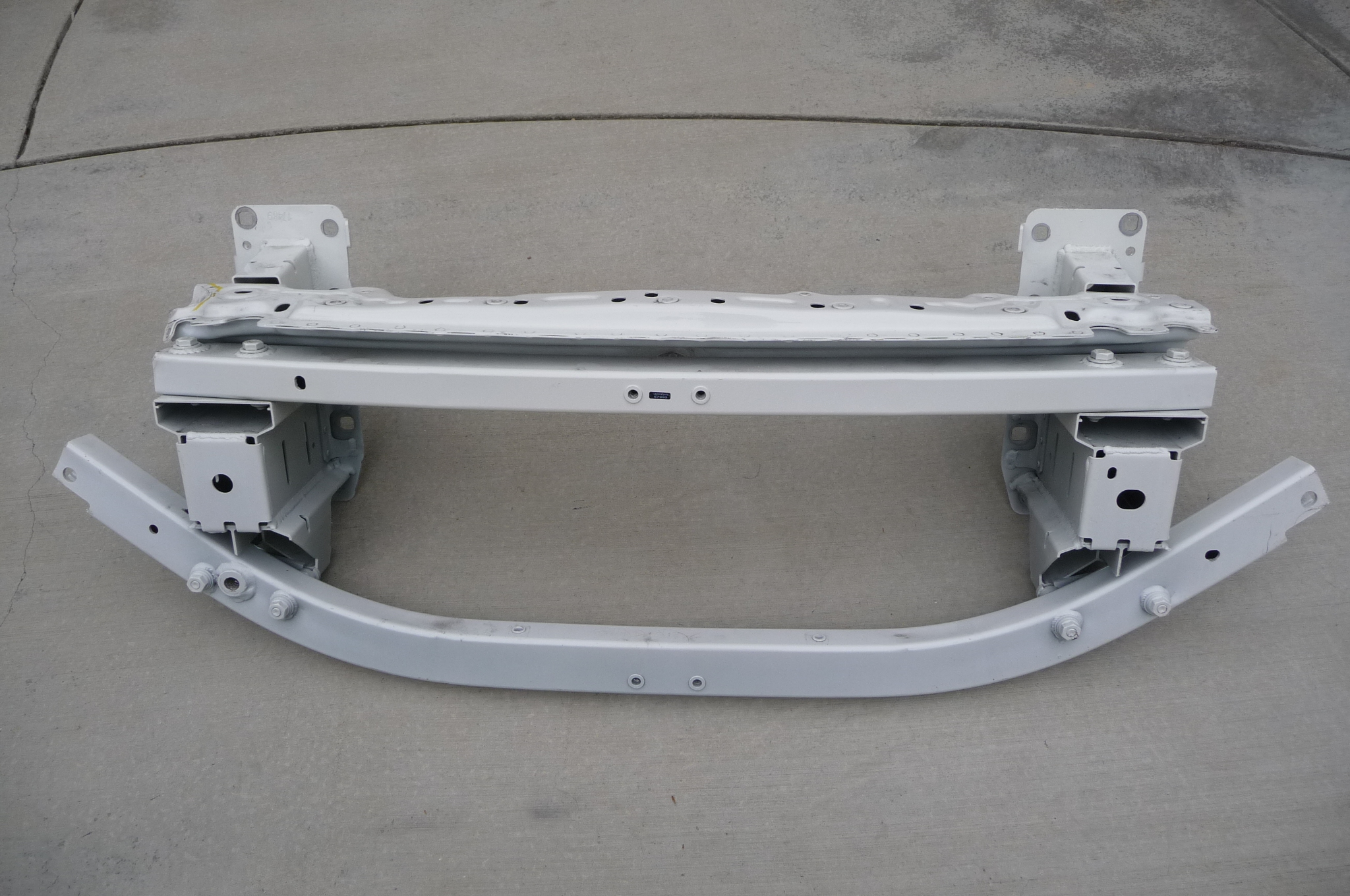 GRANTURISMO MASERATI 80001900 front bumpe Cross membro-si adatta GRANCABRIO 