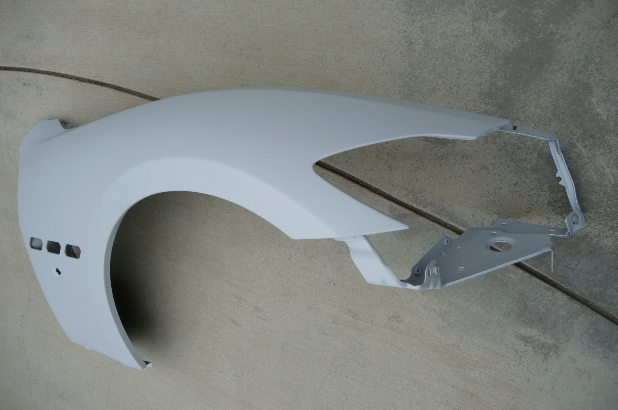 Maserati GranTurismo Right RT RH Front Fender Wing Cover